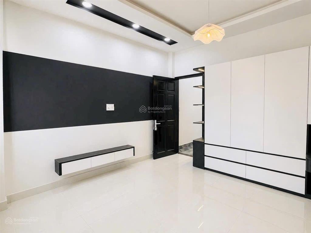 Nhà đẹp 4 tầng ful nội thất đường ô tô  trung tâm bình tân  chỉ hơn 6 tỏi
