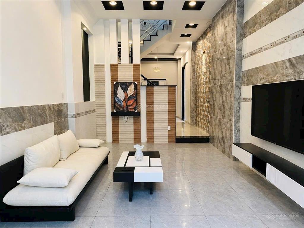 Nhà đẹp 4 tầng ful nội thất đường ô tô  trung tâm bình tân  chỉ hơn 6 tỏi