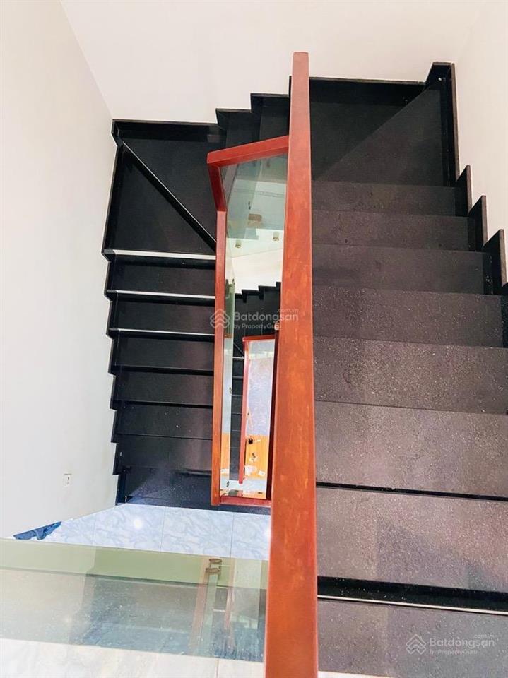 Ngộp bank nhà dân 8x18m  136m2, 3 tầng chỉ tl mạnh cho khách mua nhanh
