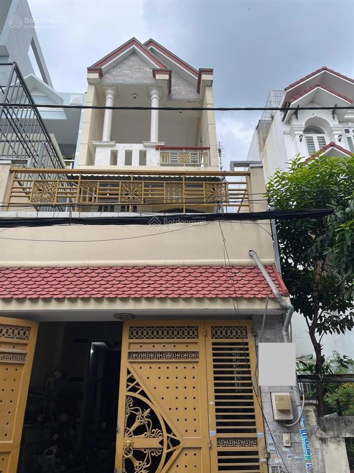 2 mặt tiền đường nhựa 6m nhà 3 tầng full thổ cư đang ngộp bán gấp hơn 5tỷ