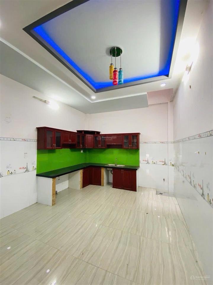 Chủ gấp bán nhà 4 tầng hương lộ 2 gần ngã tư 4 xãc khu phân lô cao tầng dân trí, chỉ 7 tỷ nhỉnh xiu