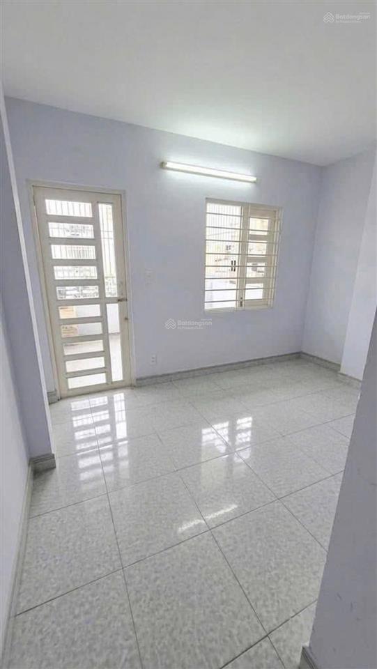 Chủ gấp bán nhà 3 tầng giáp aeon tân phú, hẻm xe tải thông, chỉ nhỉnh 5 tỷ