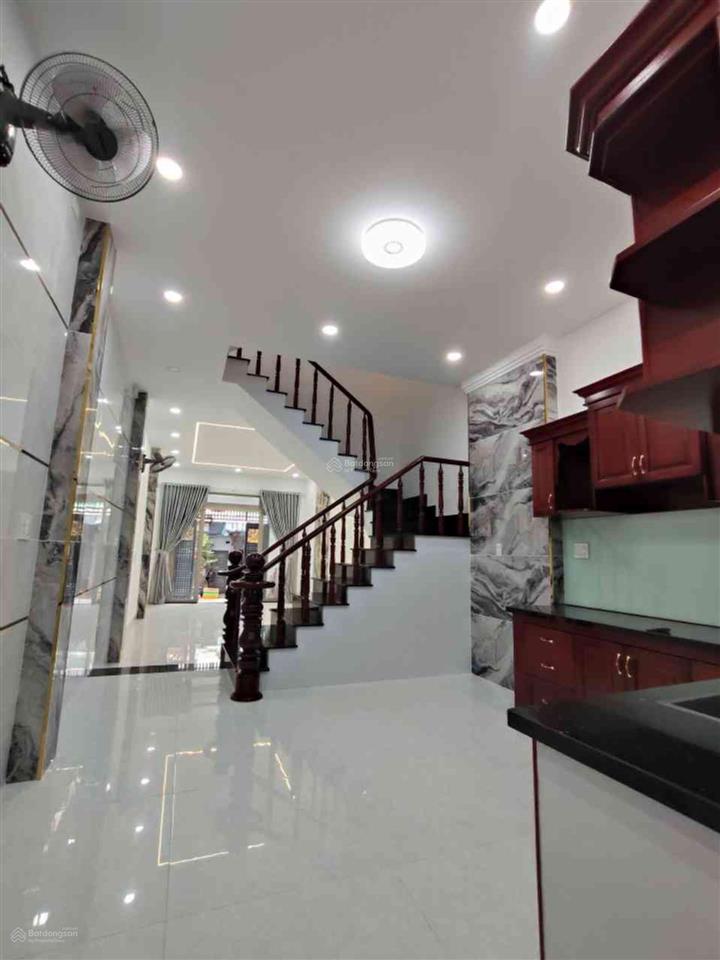 Gấp bán nhà 3 tầng ngay chợ gò xoài, 64m2 (4x16m), shr, hẻm xe hơi chỉ nhỉnh 7 tỷ