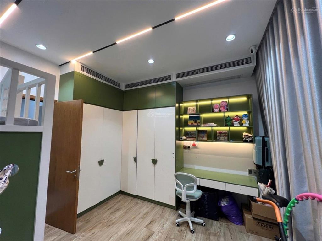 Tân phú tân sơn nhì, nhà 4 tầng ngang 5m hẻm xe hơi đỗ cửa, chỉ 6 tỷ, shr hoàn công đủ