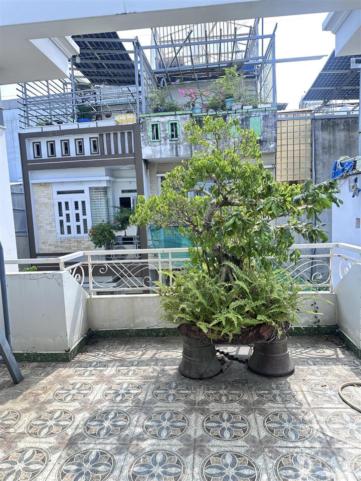 Bán nhà 3tầng ngang 5mx15m, trong khu dân trí giáp tân phú chỉ hơn 5đ