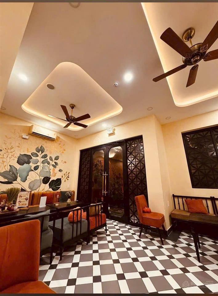 Cho thuê mặt bằng kinh doanh cao cấp trung tâm quận 1  diện tích lên tới 400m2