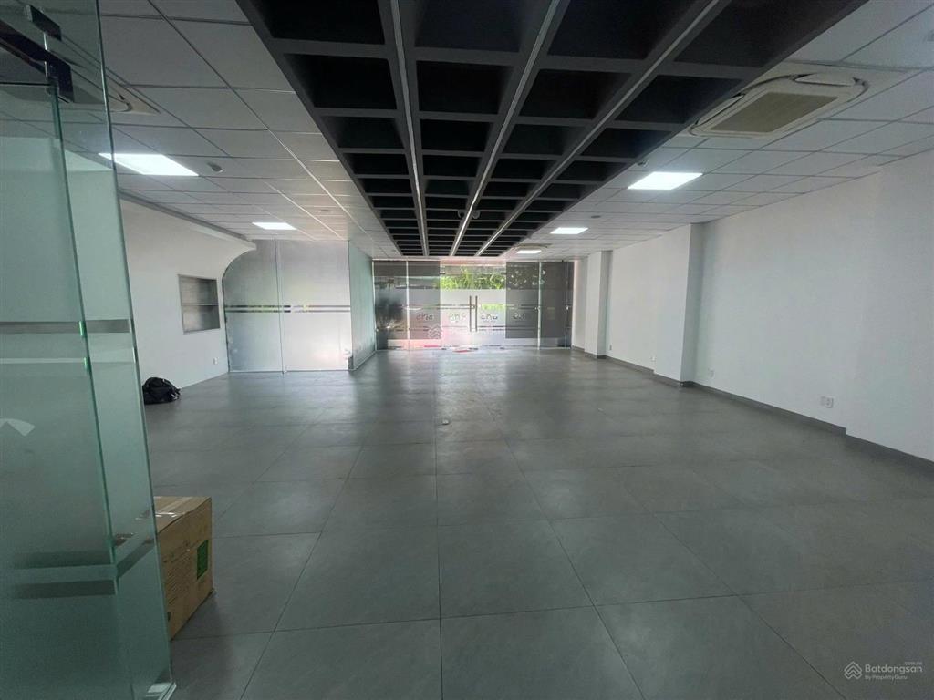 Cho thuê nguyên tòa ngay trung tâm quận 5  diện tích sử dụng 1500m2
