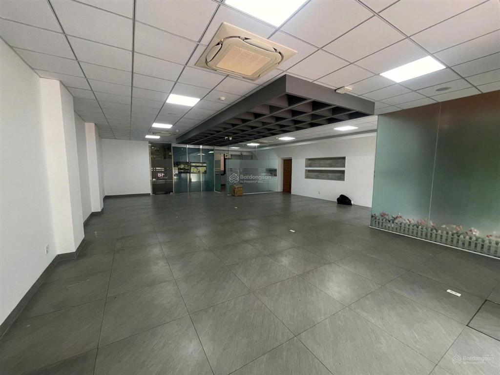 Cho thuê nguyên tòa ngay trung tâm quận 5  diện tích sử dụng 1500m2