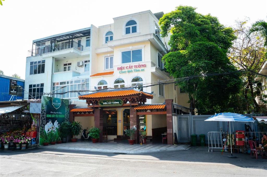Mặt bằng kinh doanh cao cấp ngay trung tâm tân bình  diện tích sử dụng lên tới 400m2