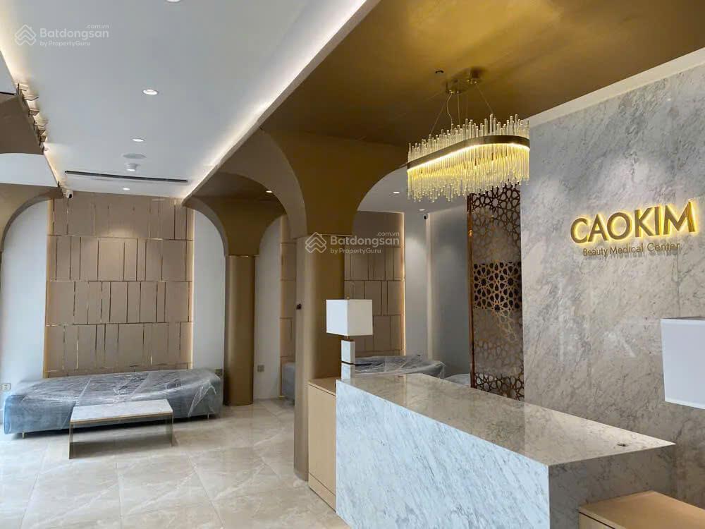 Cho thuê nguyên tòa ngay trung tâm quận 1  diện tích 700m2