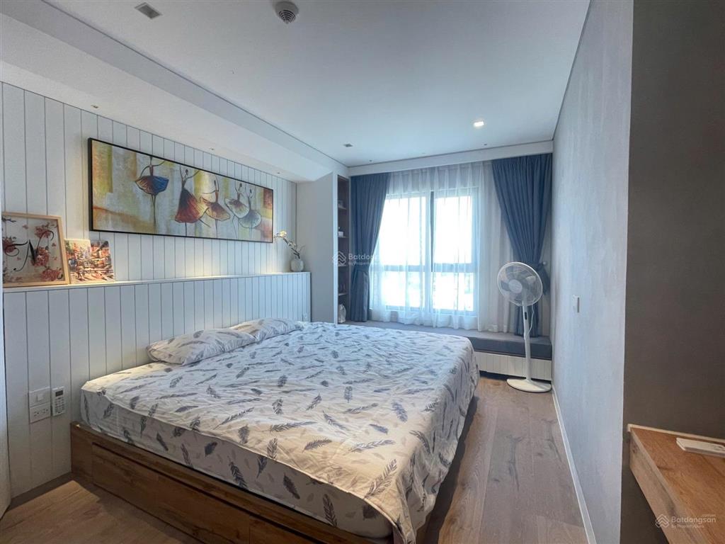 Chính chủ cho thuê căn 3pn rộng 102m2 tại cc kosmo tây hồ, giá 18tr/tháng, vào được ngay