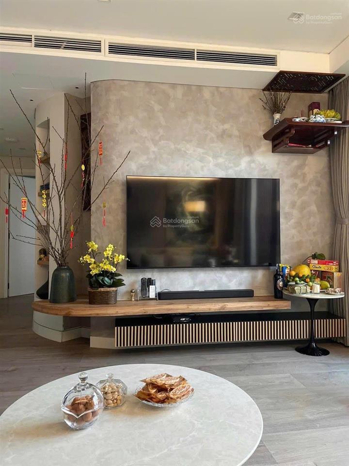 Chính chủ cho thuê căn 3pn rộng 102m2 tại cc kosmo tây hồ, giá 18tr/tháng, vào được ngay