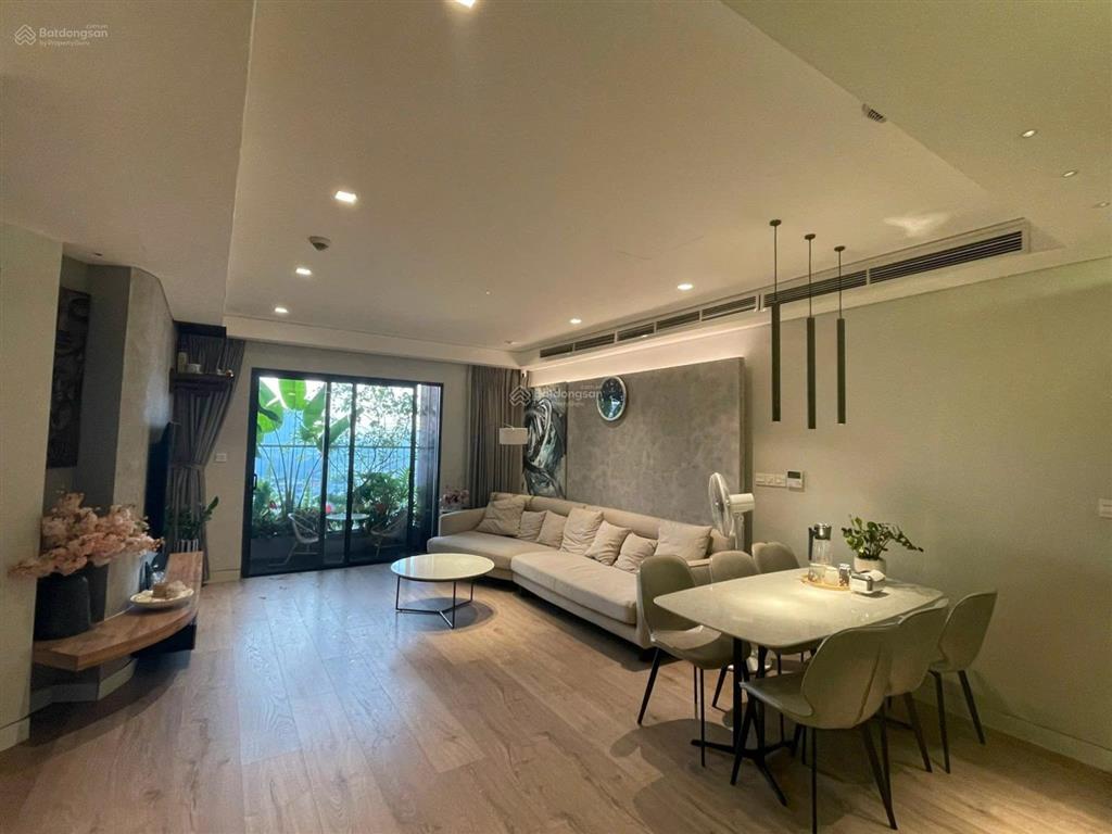 Chính chủ cho thuê căn 3pn rộng 102m2 tại cc kosmo tây hồ, giá 18tr/tháng, vào được ngay