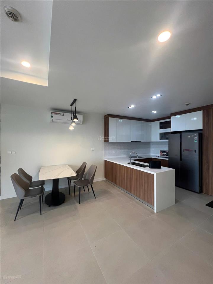 Em cần bán căn hộ 2pn, 2wc tại kosmo tây hồ, giá 7 tỷ, 78m2, tầng trung, view thoáng