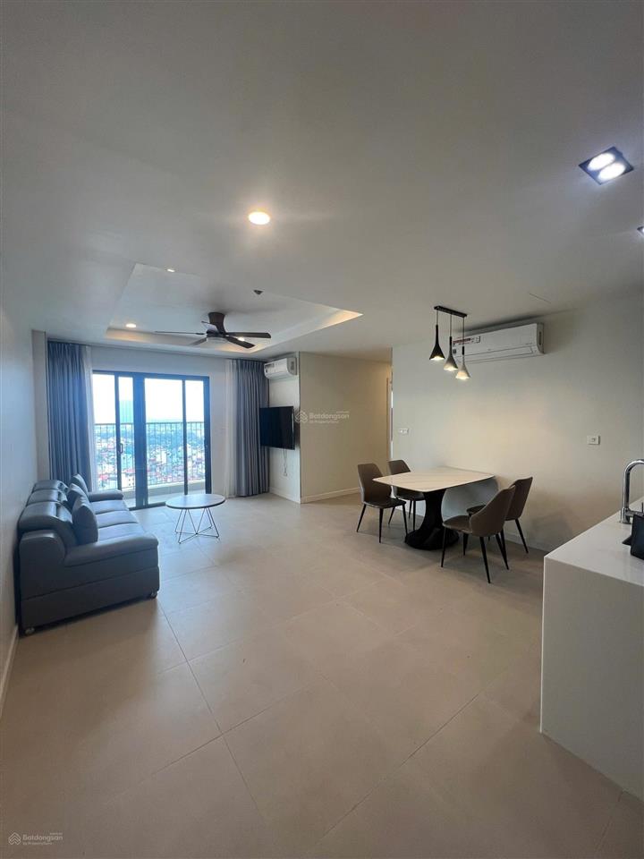 Em cần bán căn hộ 2pn, 2wc tại kosmo tây hồ, giá 7 tỷ, 78m2, tầng trung, view thoáng