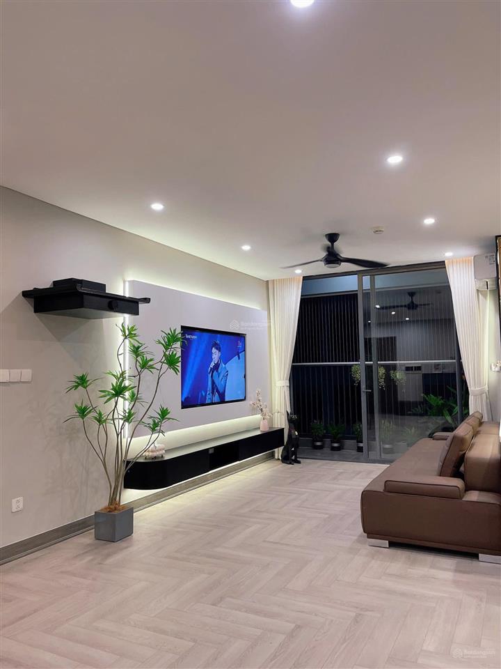 Em bán quỹ căn hộ 3pn tại chung cư n03 khu ngoại giao đoàn, giá 14 tỷ, nội thất đầy đủ, view đẹp