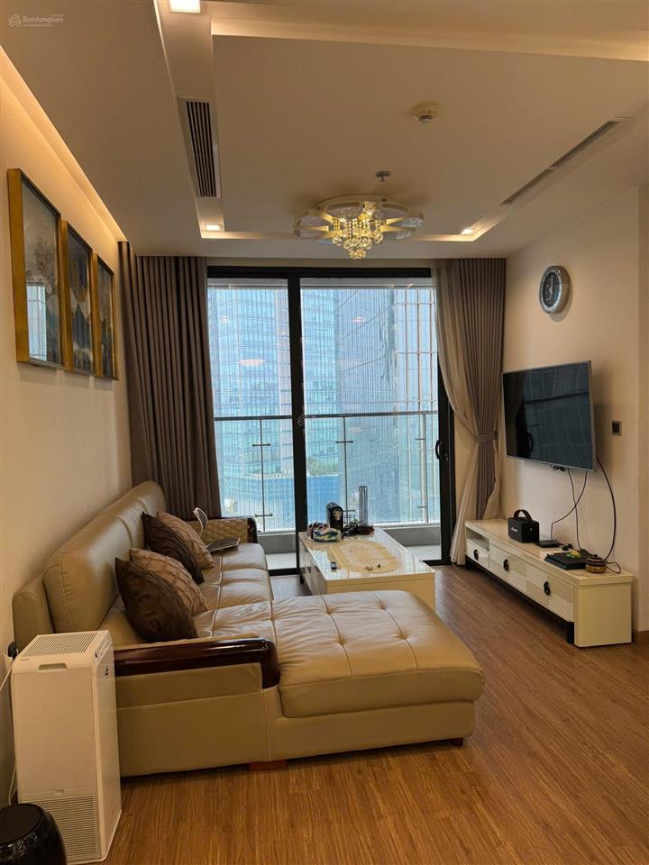 Cho thuê cc vinhomes metropolis  liễu giai, giá 23 triệu, 80m2, 2pn 2wc, đầy đủ tiện ích