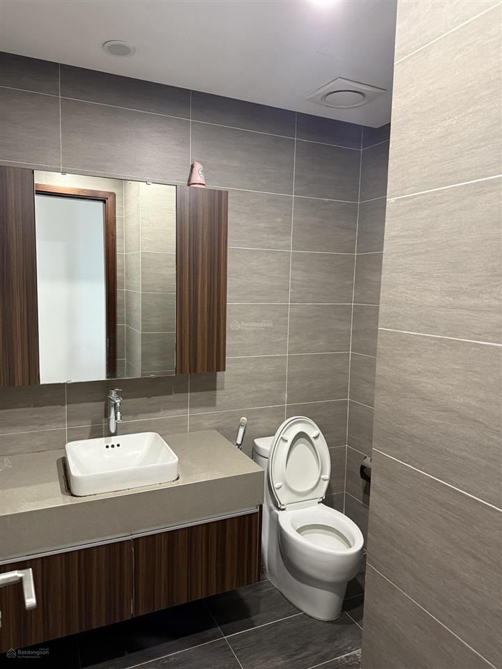 Chủ nhà gửi cho thuê căn 2pn rộng 83m2 tại 6th element tây hồ, giá chỉ 16 triệu vnd, vào luôn
