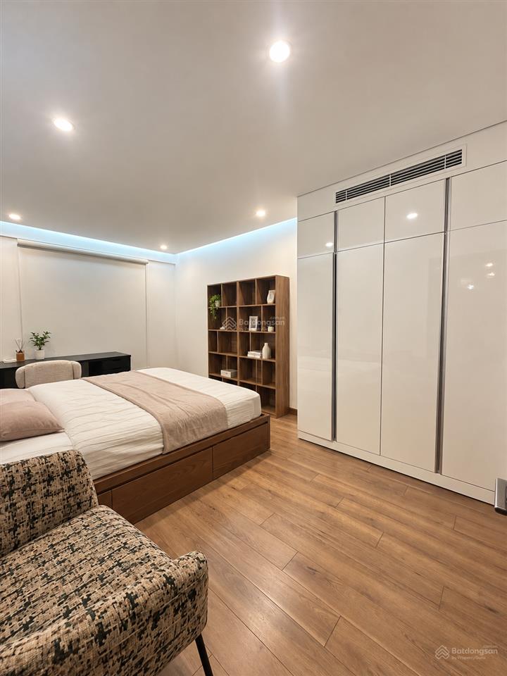 Chủ nhà gửi cho thuê căn 2pn rộng 83m2 tại 6th element tây hồ, giá chỉ 16 triệu vnd, vào luôn