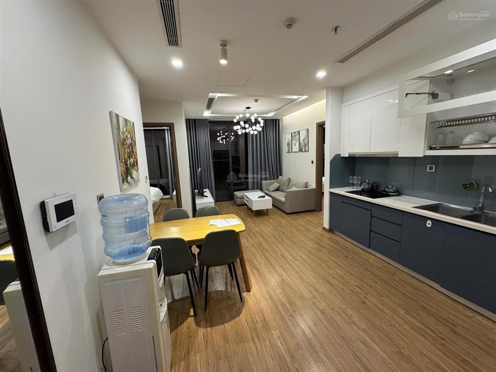 Chính chủ cho thuê căn 2pn rộng 80m tại vinhomes metropolis  liễu giai, giá 24 triệu, vào luôn