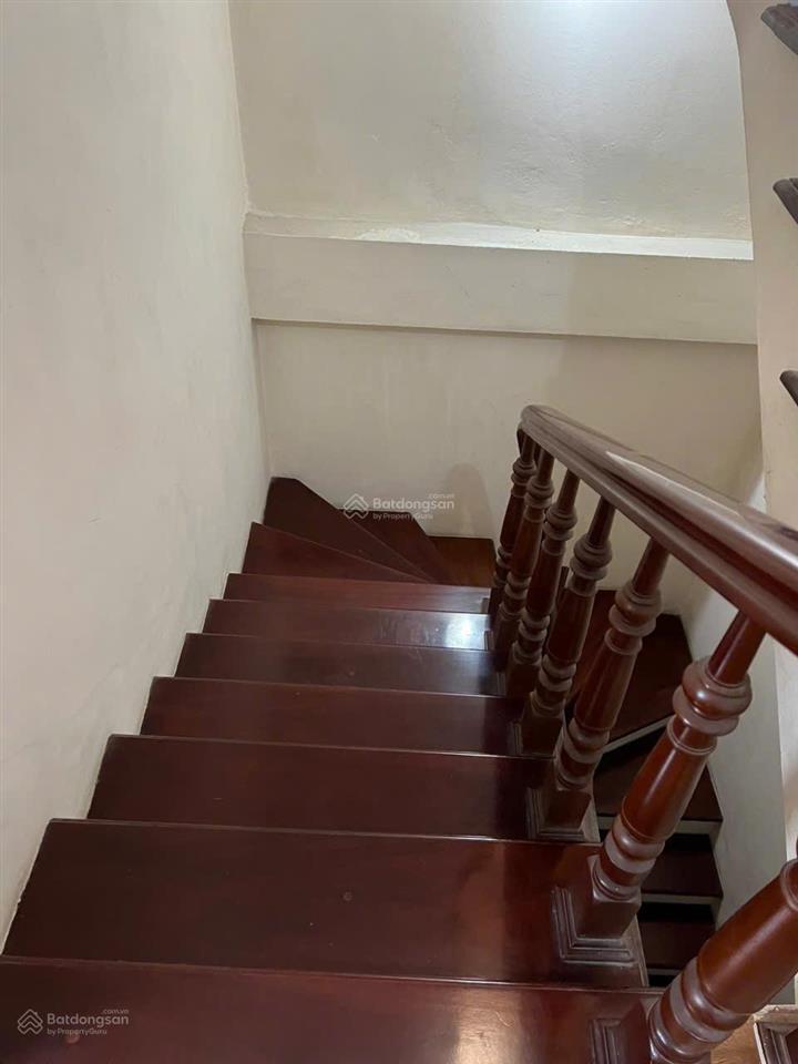 Bán nhà dân xây tại hồ tùng mậu 4 tầng 5 phòng