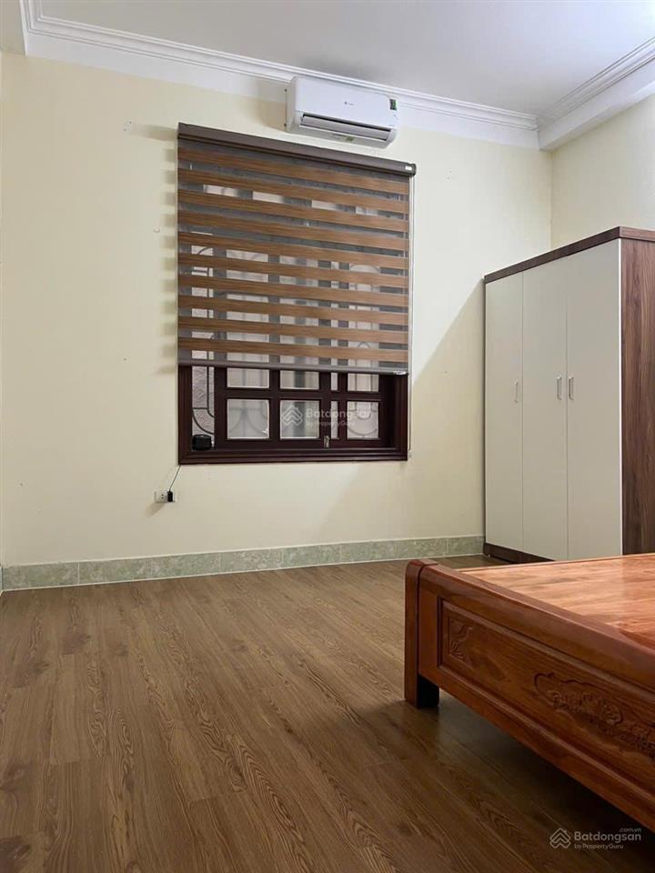 Bán nhà dân xây tại hồ tùng mậu 4 tầng 5 phòng