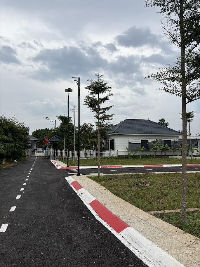 Bán đất 100m2, 40 triệu / m2 tại hòa lạc, hà nội