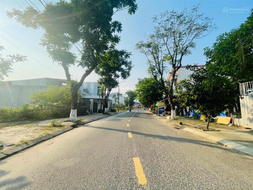 Đất đào nghiễm 100m  gần vin làng vân, khu thương mại tự do  cách ql1a chỉ hơn 100m