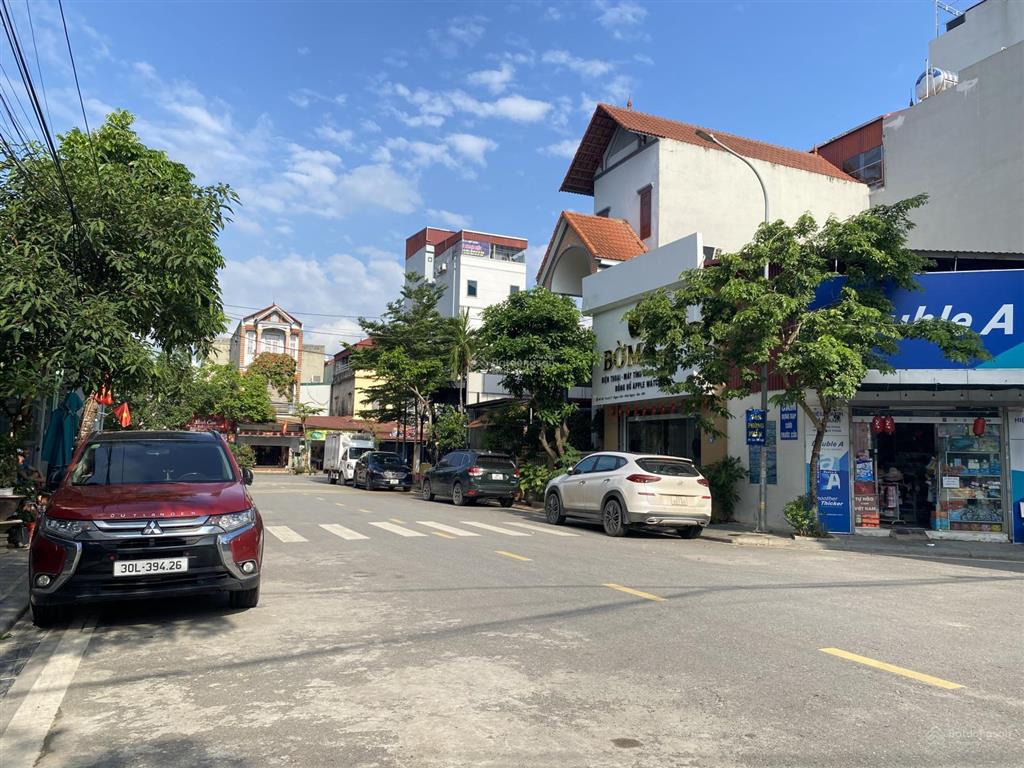 Ngọc chi  đông anh chân cầu nhật tân