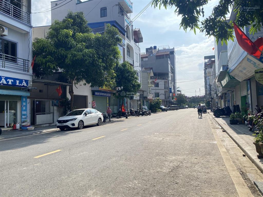 Ngọc chi  đông anh chân cầu nhật tân