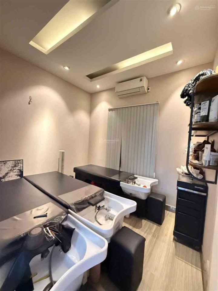 Bán nhà mặt phố ngô sĩ liên, phường cát linh, quận đống đa, 15 tỷ, 45m2, view đẹp, uy tín
