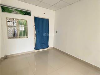 Bán nhà phan văn trị bình thạnh 2 tầng sổ vuông gần mặt tiền 2.55 tỷ