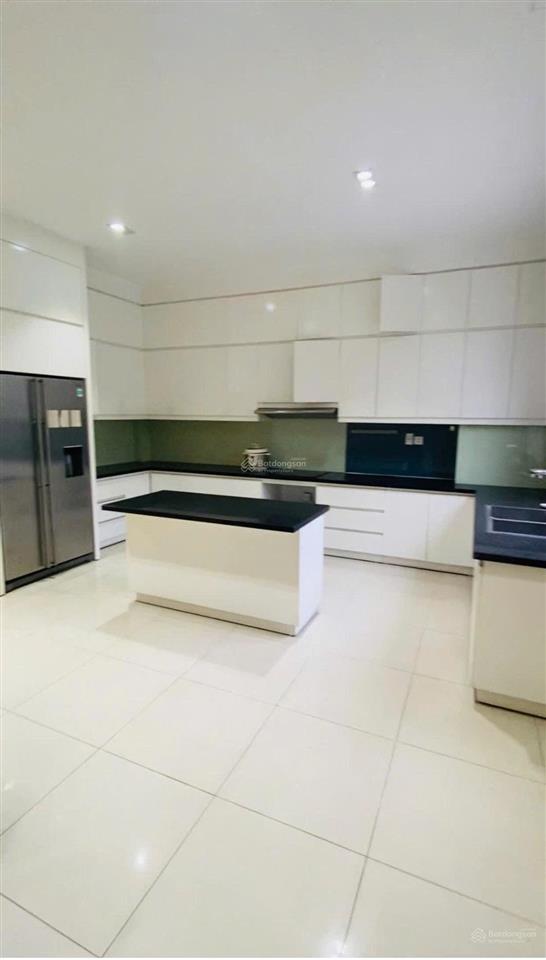 Cho thuê biệt thự hoa sữa view sông full nội thất vinhomes riverside 45 triệu đồng/tháng