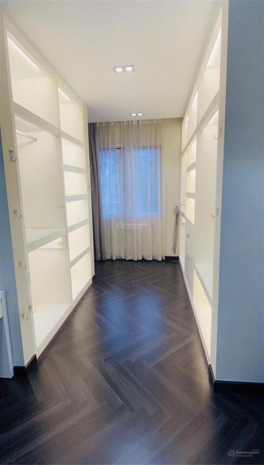 Cho thuê biệt thự hoa sữa view sông full nội thất vinhomes riverside 45 triệu đồng/tháng