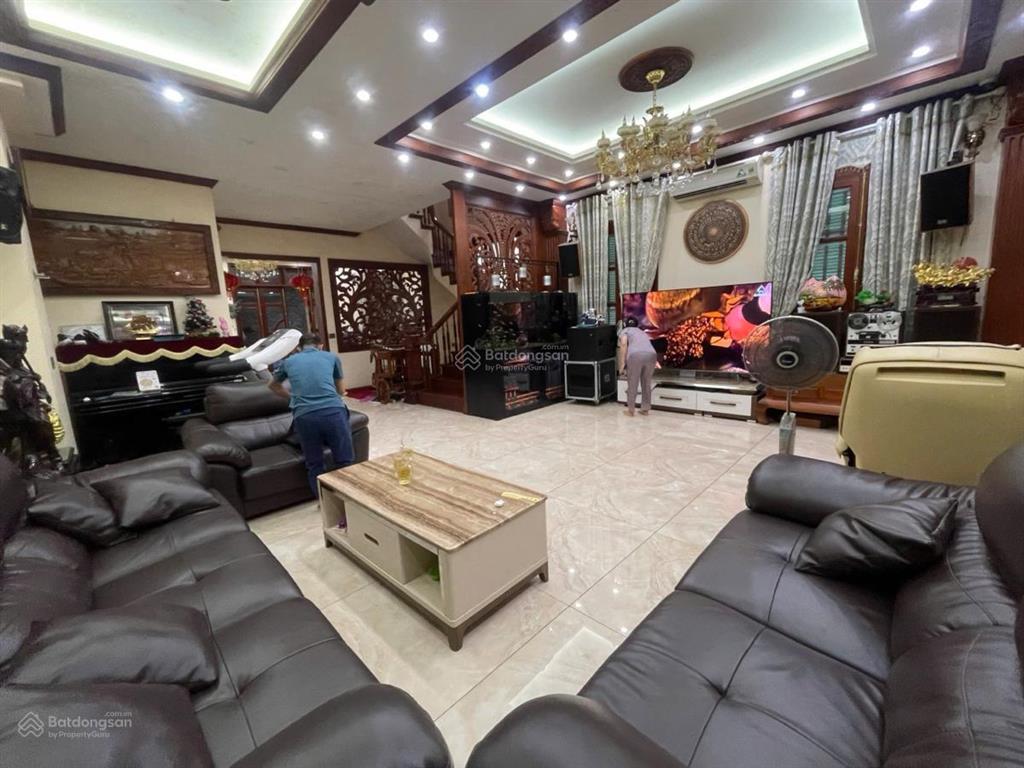 Cần bán nhanh biệt thự liền kề 183 hoàng văn thái. 85m2. 5 tầng. mt 5m. giá 36tỷ