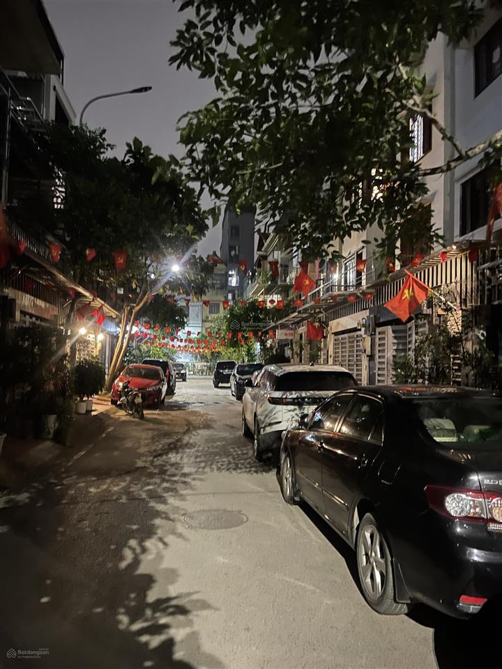 Cần bán nhanh biệt thự liền kề 183 hoàng văn thái. 85m2. 5 tầng. mt 5m. giá 36tỷ