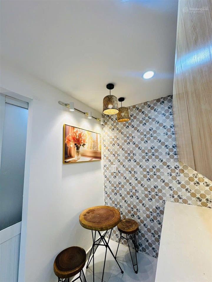 Nhà chính chủ giá chỉ 2tỷ550 ngay đường phan huy ích p12 q.gò vấp diện tích 55m2sổ hồng riêng