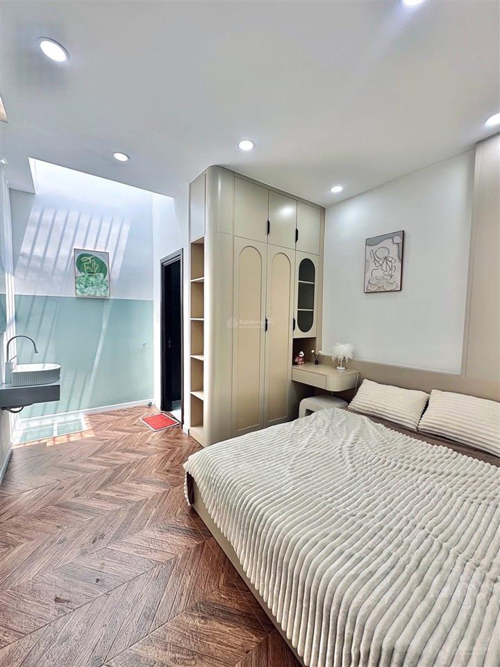 Bán nhà chính chủ đường quang trung p10 gò vấp chỉ 2tỷ6sổ hồng riêng,hẻm xe hơi