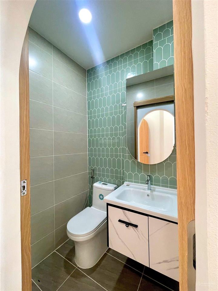 Bán nhà gấp ngay đường nguyên hồng p11 q. bình thạnh  45,6m2 sổ hồng riêng