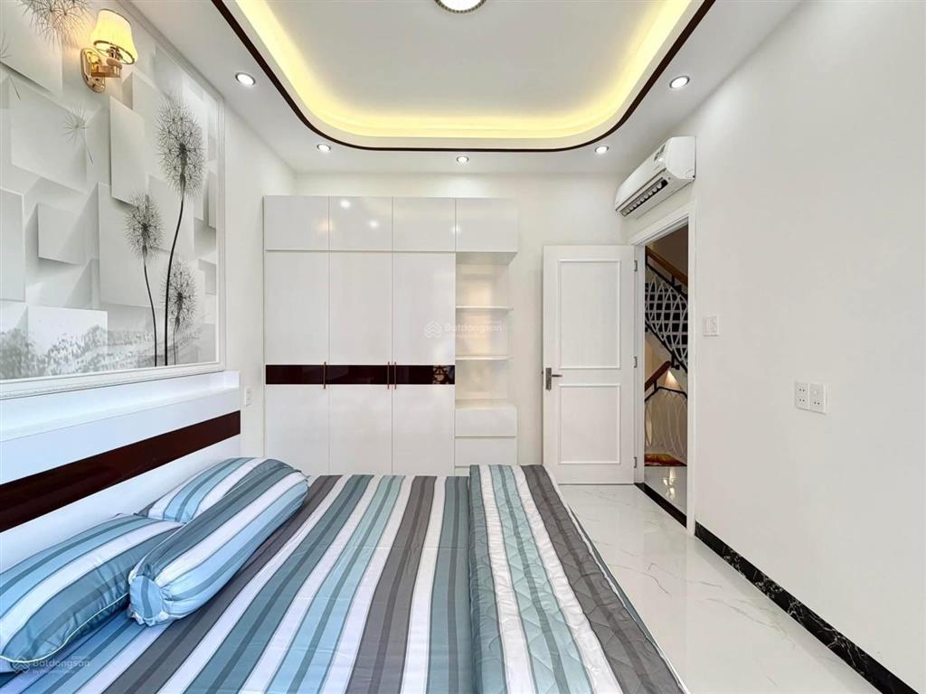 Bán gấp nhà chính chủ chỉ 2tỷ890 ngay đường lê quang định q.bình thạnhdiện tích 49,2m2