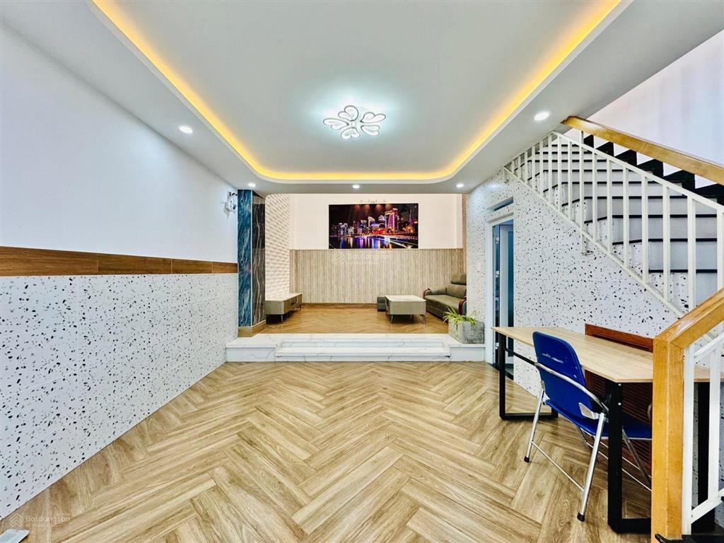 Chỉ cần 2tỷ890 có ngay nhà siêu thoáng,rộng rãi ngay đường lê đức thọ p12 q.gò vấp43,2m2,hxh