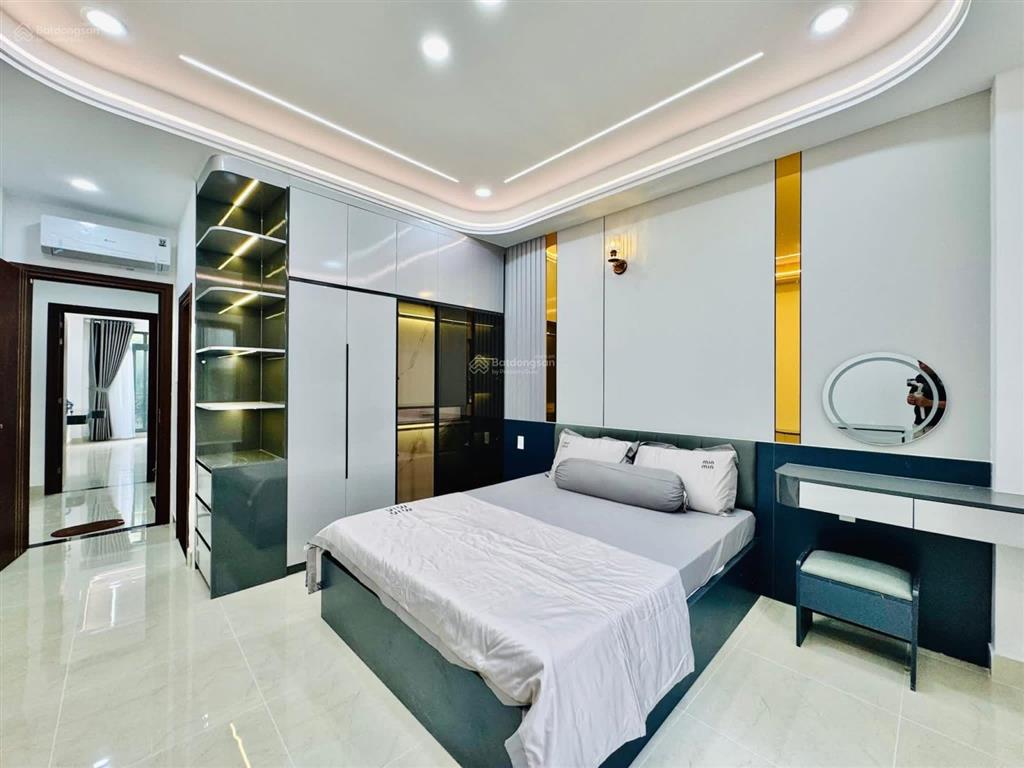 Giá sốc hôm naychỉ 4tỷ190 có ngay nhà ngay đường lê quang định p14 q.bình thạnh58,1m2 nhà mới đẹp