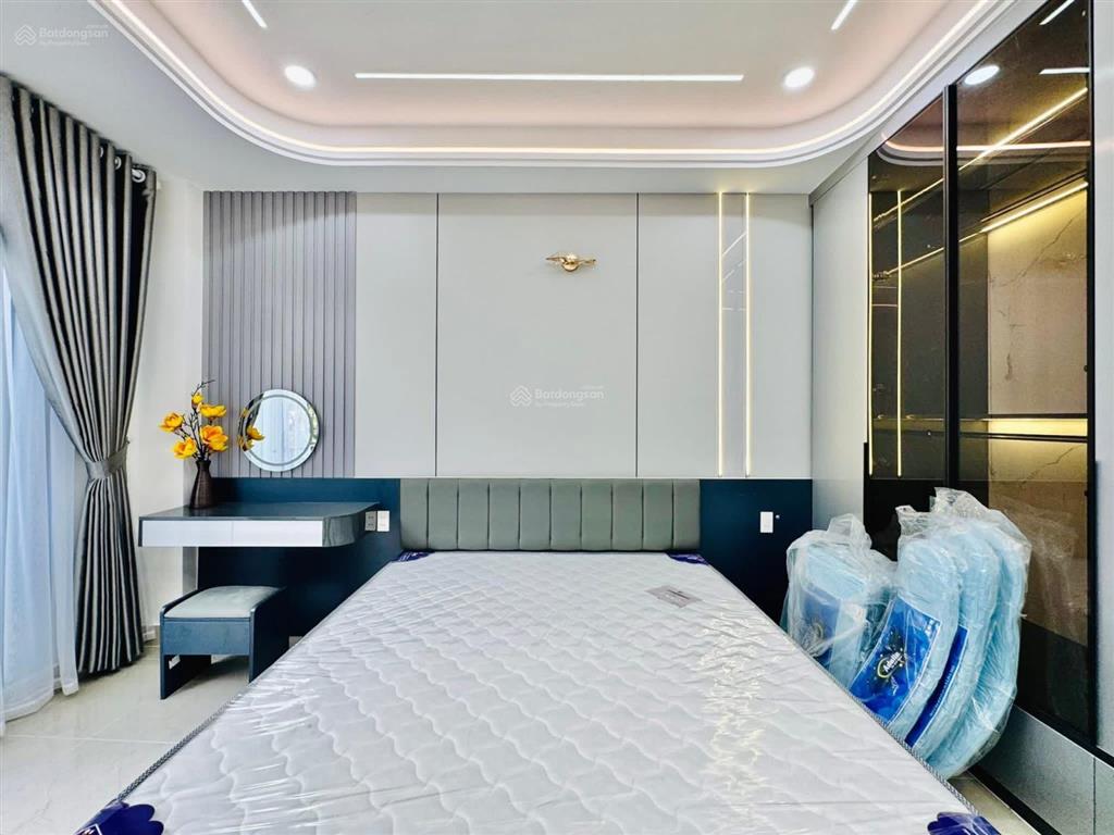 Giá sốc hôm naychỉ 4tỷ190 có ngay nhà ngay đường lê quang định p14 q.bình thạnh58,1m2 nhà mới đẹp