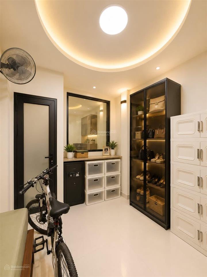 Siêu phẩm hiếm nhất khu ngã 7 lý thái tổ ngay trung tâm q10 hẻm xe hơi42m2 chỉ 2tỷ850