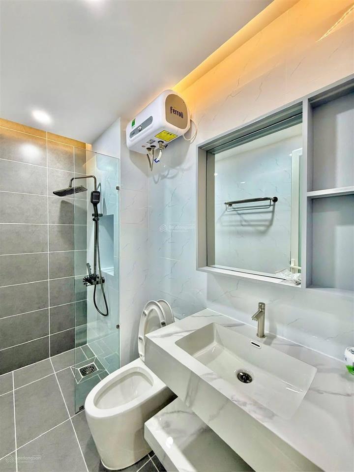 Ngộp thở oxy chủ giảm 300tr giá mới 3tỷ2 còn thương lượng nhà ngay đường cô bắc phú nhuận
