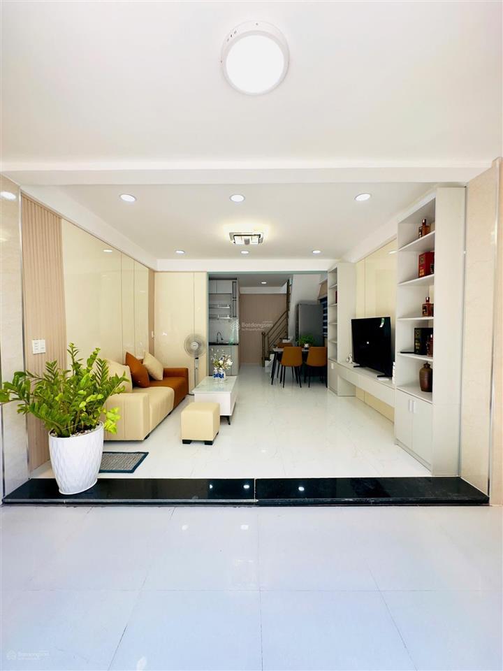 Nhà đúc vuông vức ở đường quang trung, gò vấp  36m2