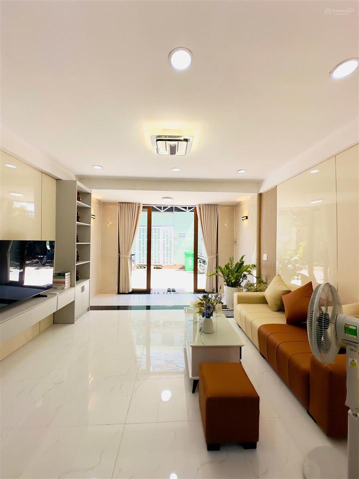 Nhà đúc vuông vức ở đường quang trung, gò vấp  36m2