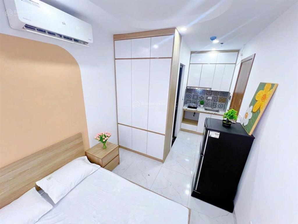 Giá sập sàn!toà chdv cầu giấy dt 700tr/n 55m2*5t*10pkk, ngõ to, cách phố 100m, tháng máy, pccc/gpxd