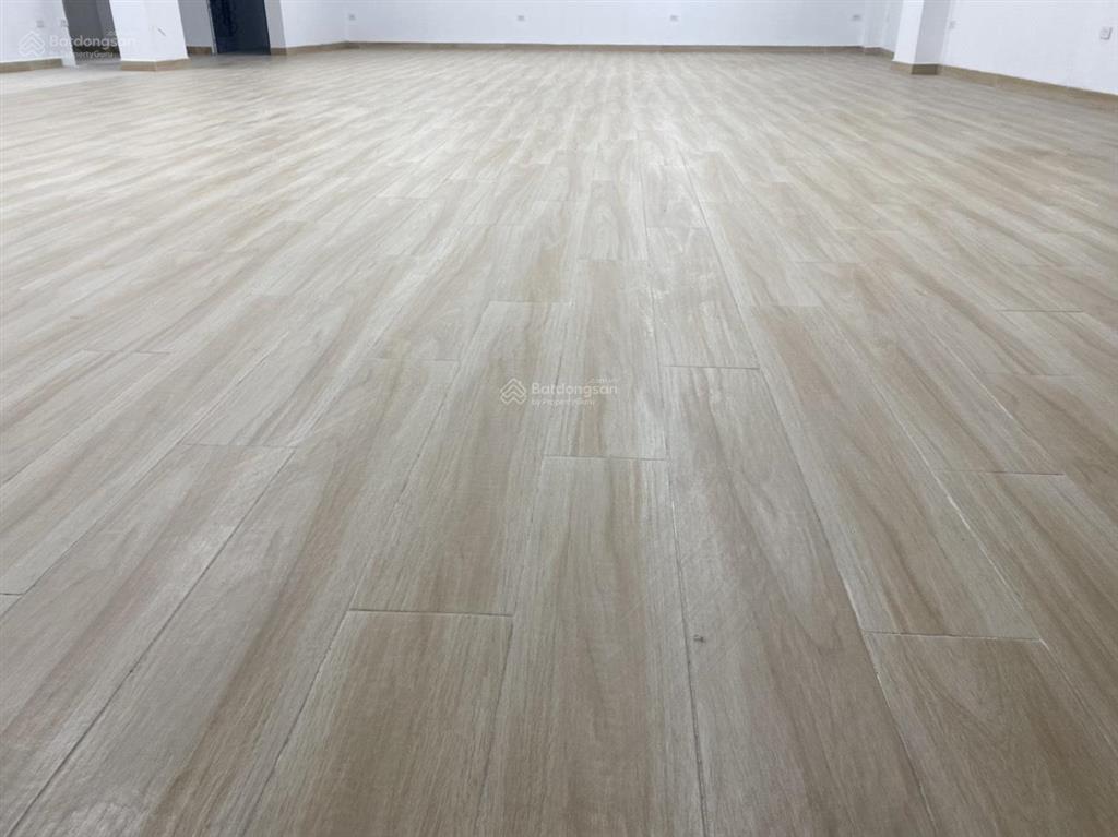 Cho thuê văn phòng 1160 đường láng, dt 90m2, giá 17tr/tháng.  0984 072 ***