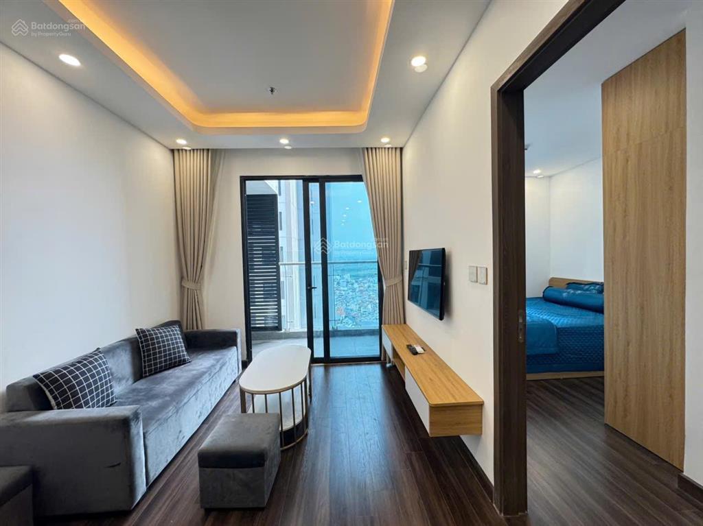 Hàng hiếm hoàng huy commer tòa lotus tầng trung bán2ngủ 2 vệ sinh 100%
giá hạ cực tốt,tặng full nội